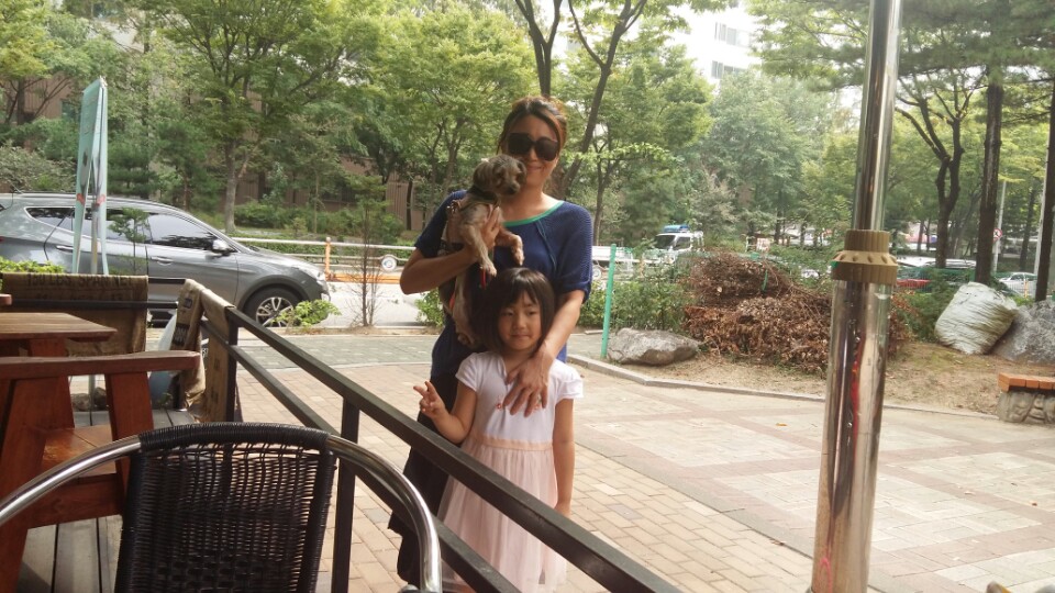 티파니(밤이), 샤넬(슈가) 소식입니다.