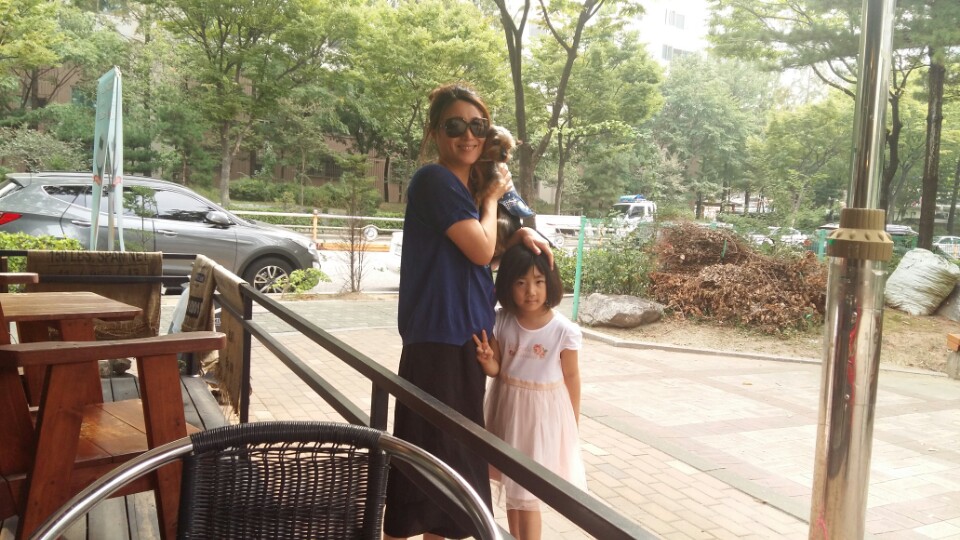 티파니(밤이), 샤넬(슈가) 소식입니다.