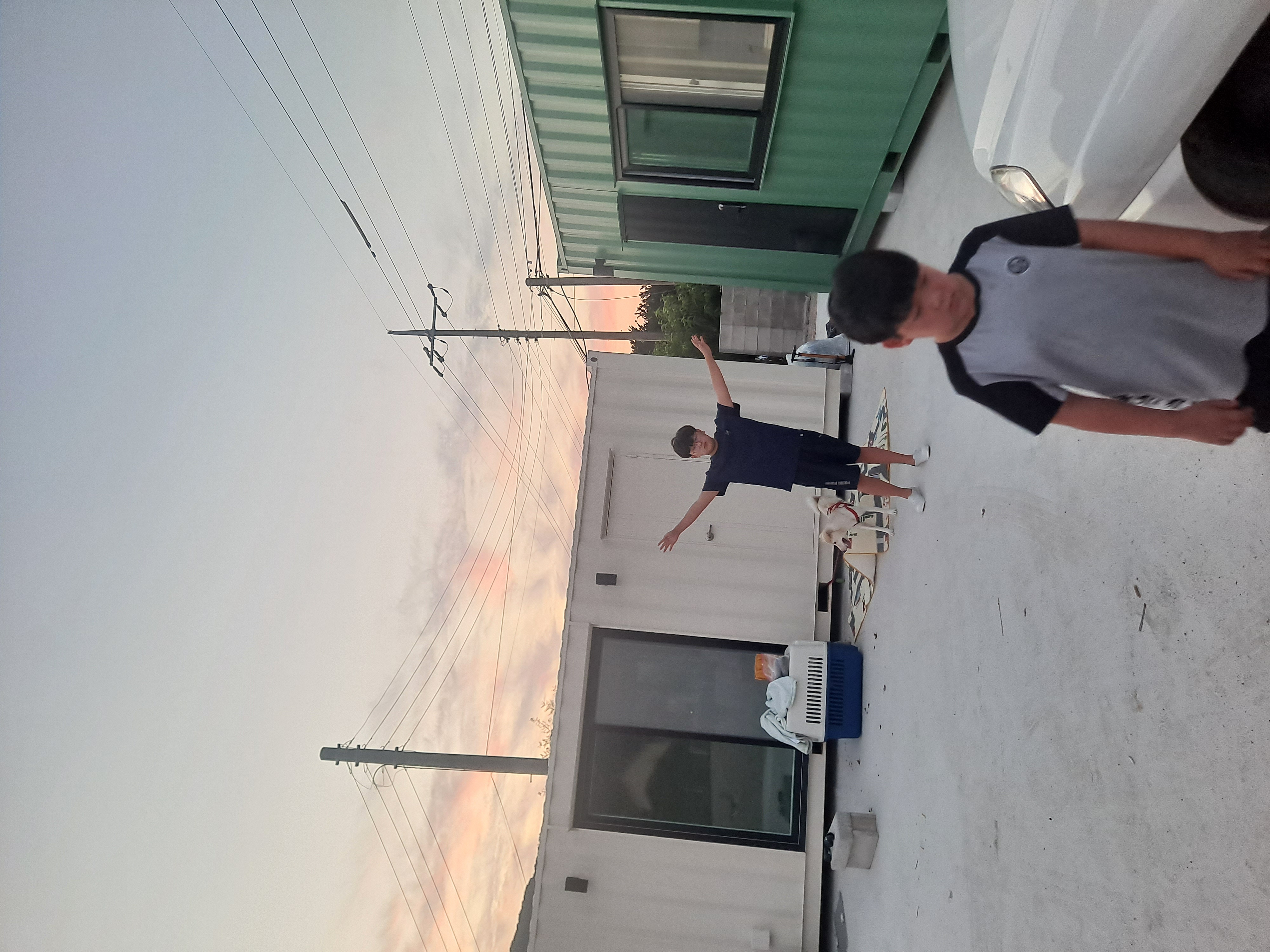 우리 귀요미 하양이 잘지내고 있어요~~^^